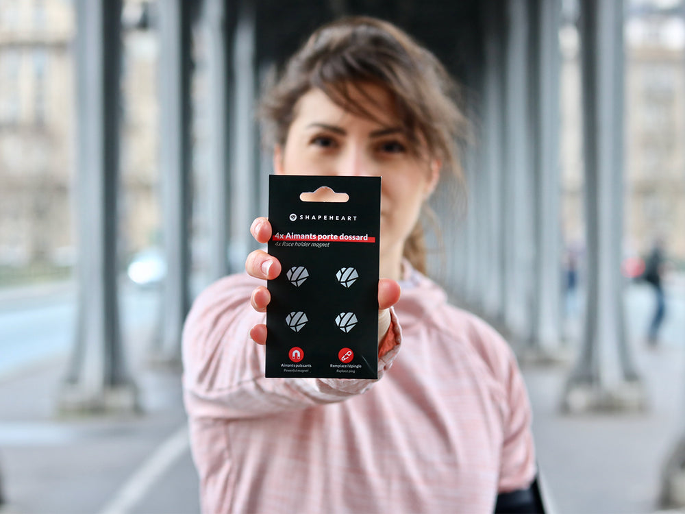 Facile d'utilisation et réutilisables à l'infini, les aimants porte dossard Shapeheart seront d'excellents alliés pour vos compétitions.