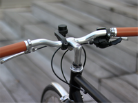 Support compatible avec les compteurs Garmin, il vous suffit de retirer votre compteur et de placer le support à la place