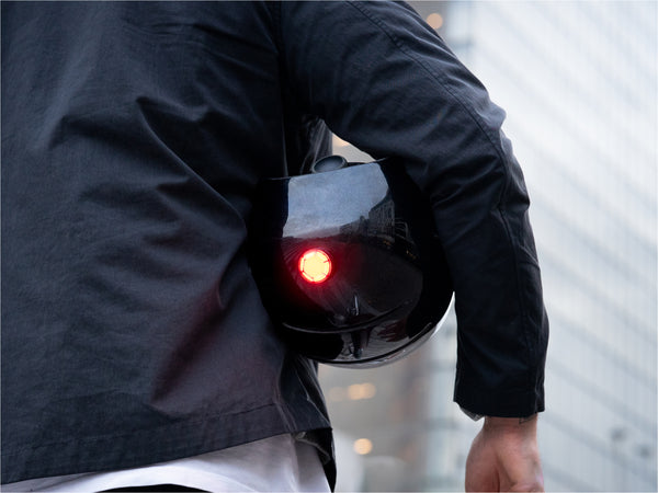 Support magnétique universel pour casque (lumières non incluses)