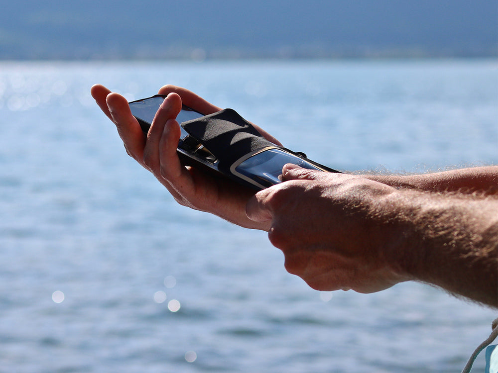 Der wasserdichte Verschluss garantiert absolute Sicherheit für Ihr Telefon. 