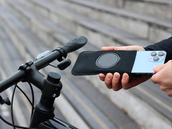 Shapeheart Innovation Française, Support téléphone vélo magnétique Pro avec  Pochette détachable étanche. Porte téléphone vélo électrique. Support  téléphone vélo, Trottinette, VTT Accessoire vélo