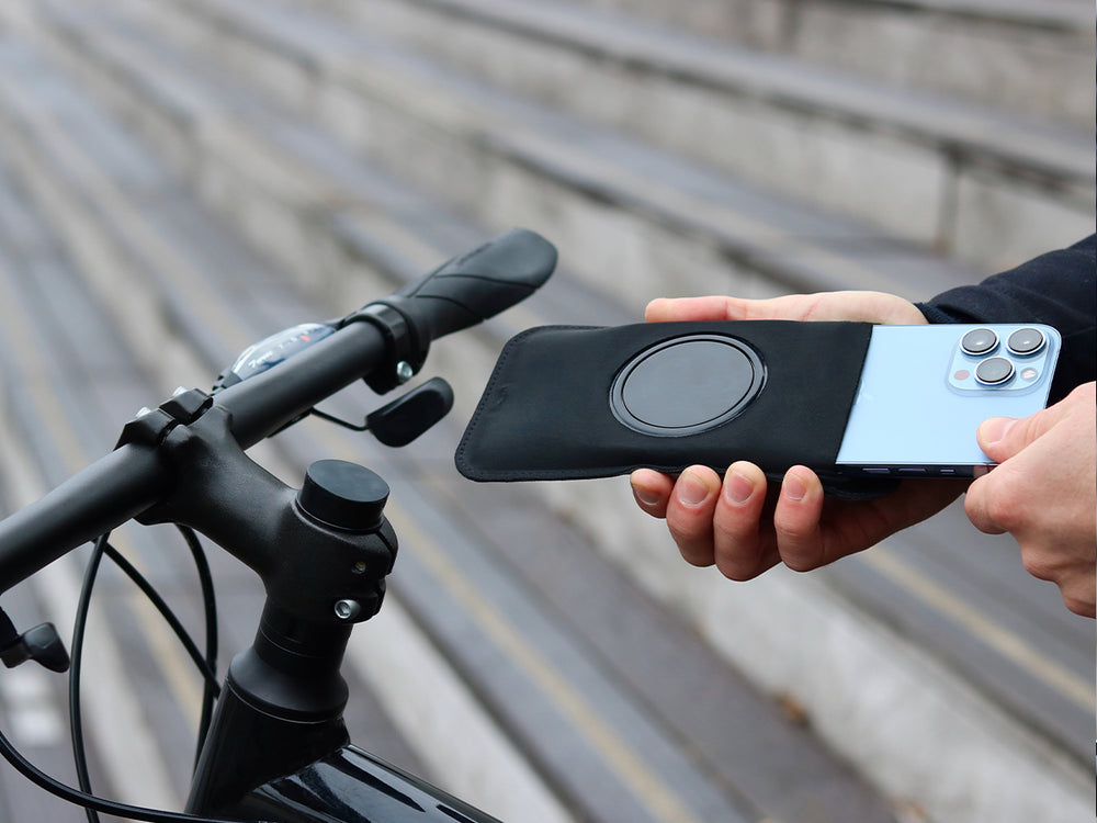 Shapeheart französische Innovation, magnetische Handyhalterung für  Motorroller für Rückspiegel. Mit Abnehmbarer wetterfester Hülle,  Anti-Vibration