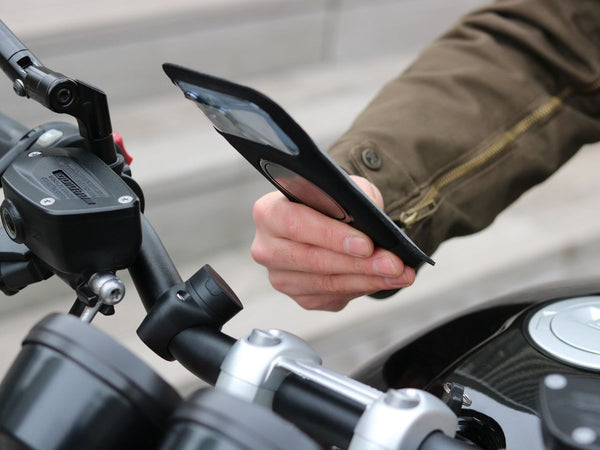 Smartphone mount with magnetic detachable sleeve for motorcycle handlebars Shapeheart.