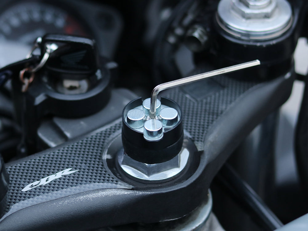 Shapeheart - Magnetic phone holder for sportbike half handlebars