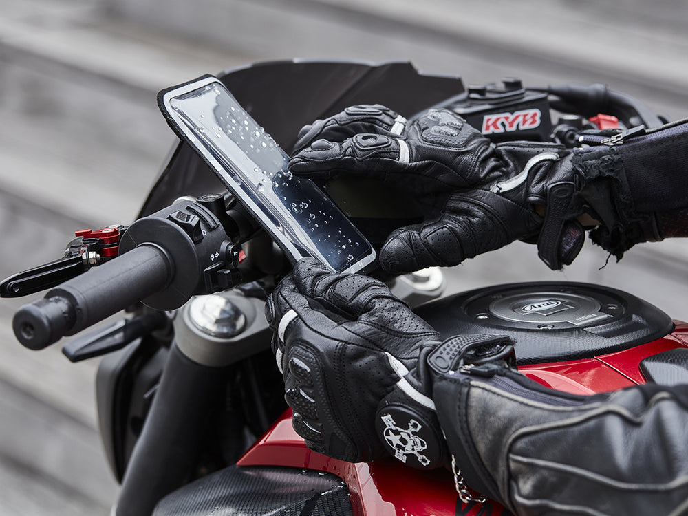 The magnetic sleeve supplied with the Shapeheart handlebar mount is fully touchscreen and weatherproof