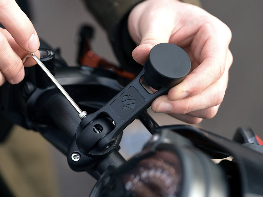 Supporto magnetico Shapeheart PRO Boost, compatibile con manubri da moto con diametro da 22 a 32 mm